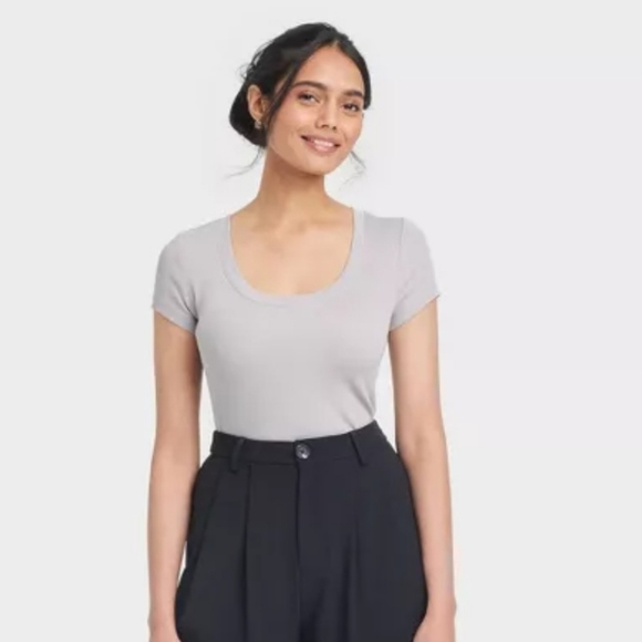 Universal Thread Scoop Neck Ribbed Grey Fitted Crop T-Shirt Size Small NWT - Picture 3 of 6